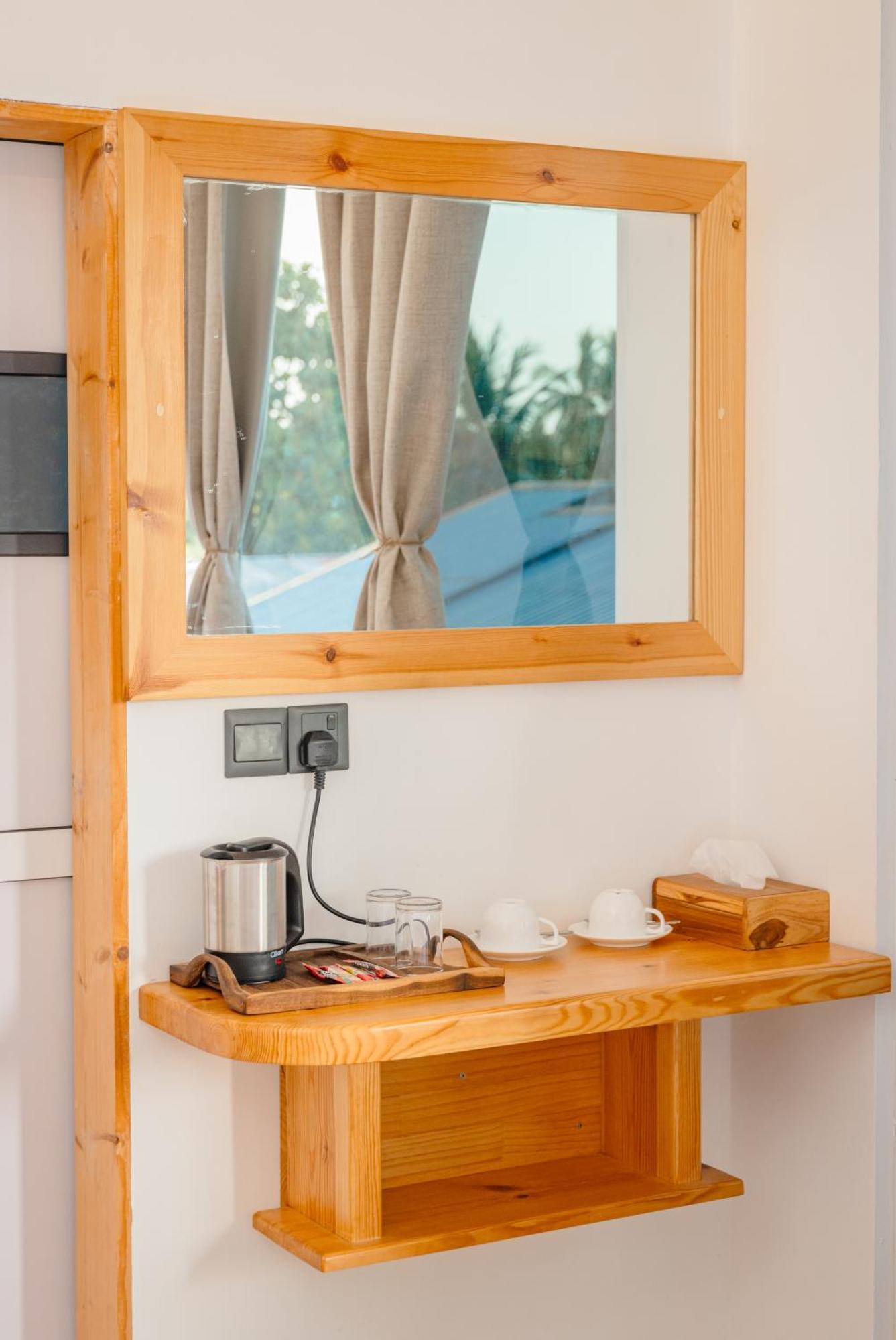 Dhoani Maldives Guesthouse Kendhoo Dış mekan fotoğraf